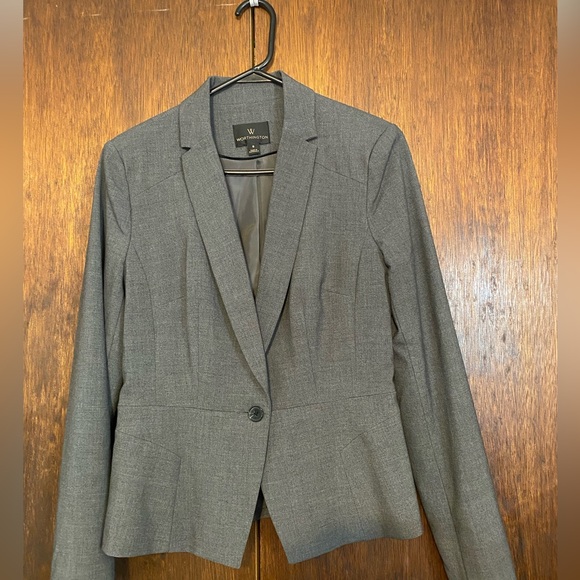 Size 6 business casual blazer - Picture 2 of 5